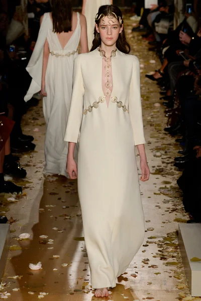 Look 53